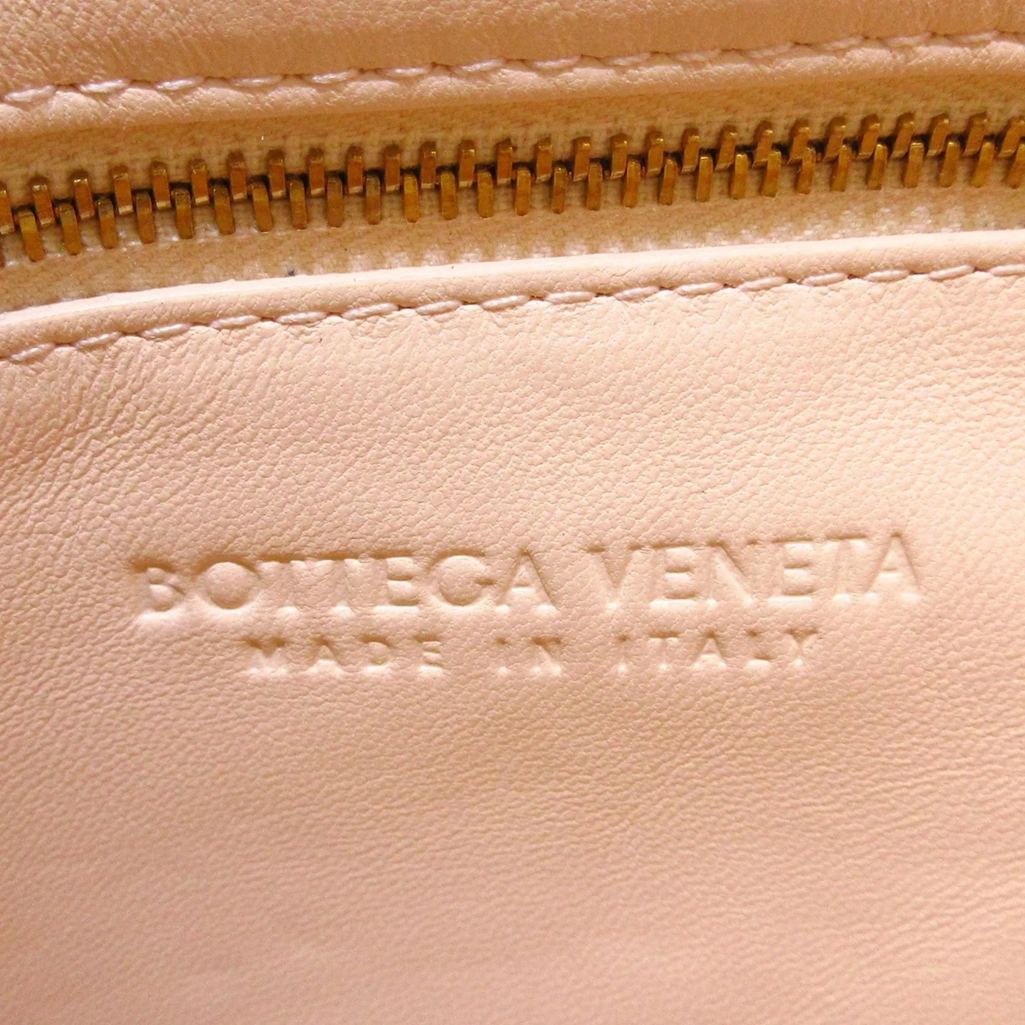 Bottega Veneta Intrecciato Padded Cassette (SHG-JBcEzg)