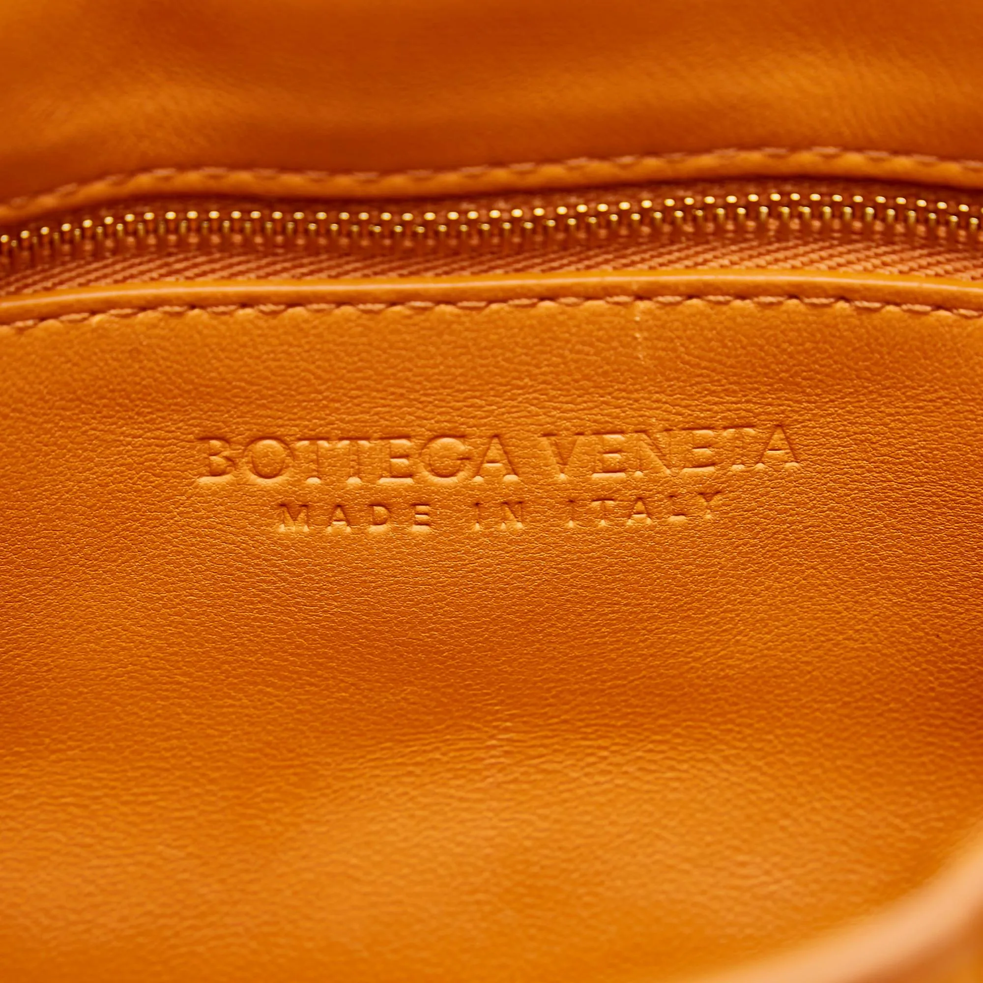 Bottega Veneta Padded Cassette Chain Satchel (SHG-dGPQaQ)