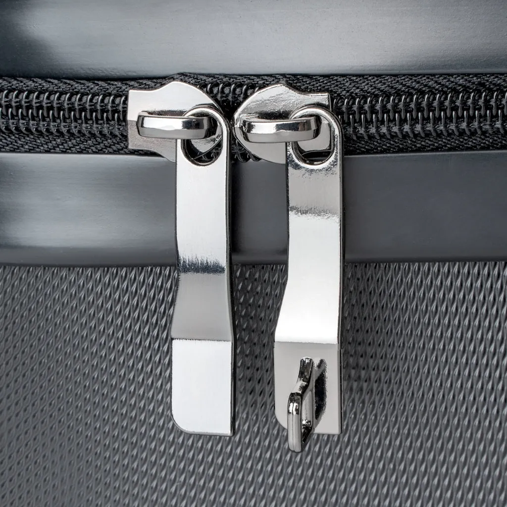 Cabin Suitcase Metallic Silver