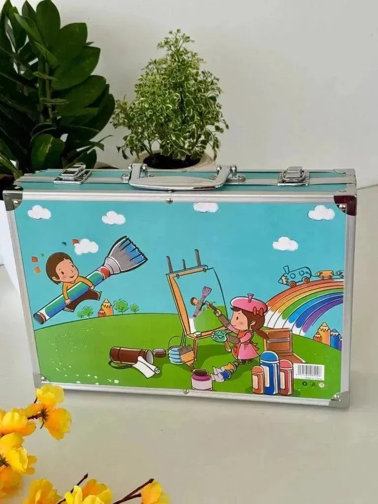 Character Themed Art Suitcase (145 pcs)