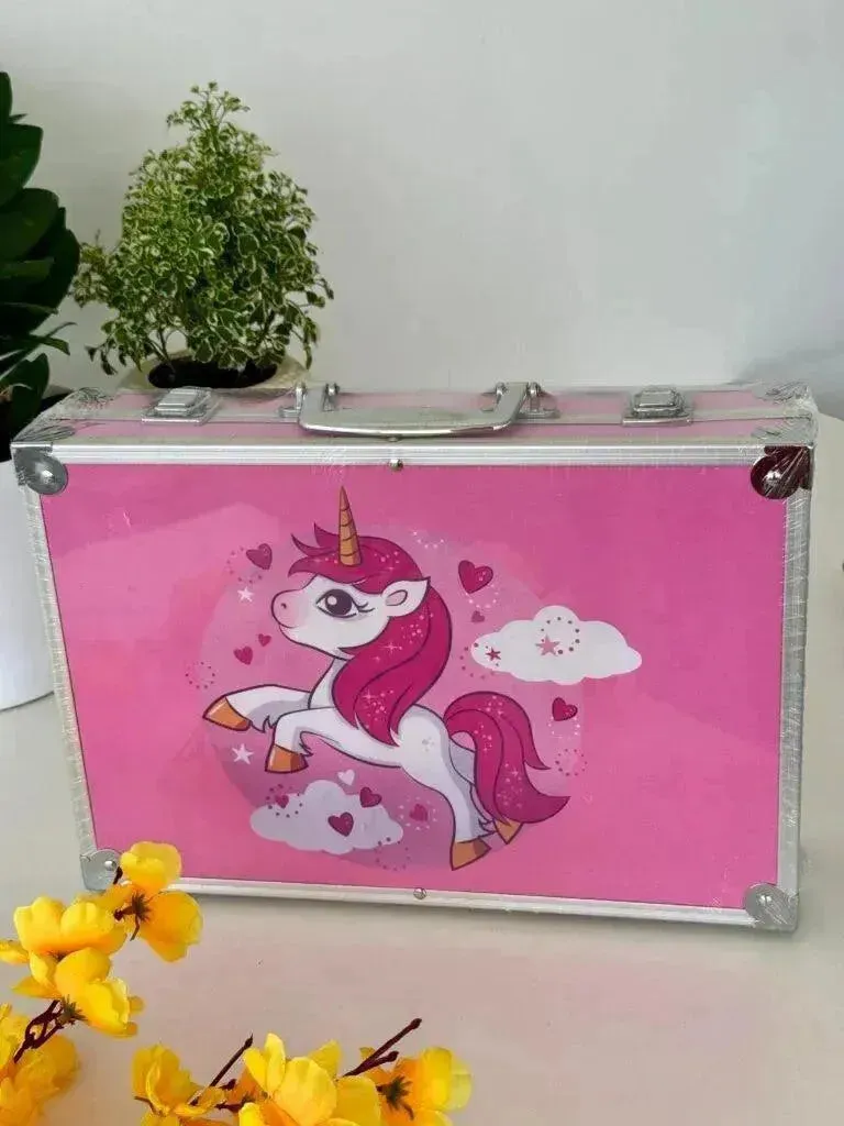 Character Themed Art Suitcase (145 pcs)