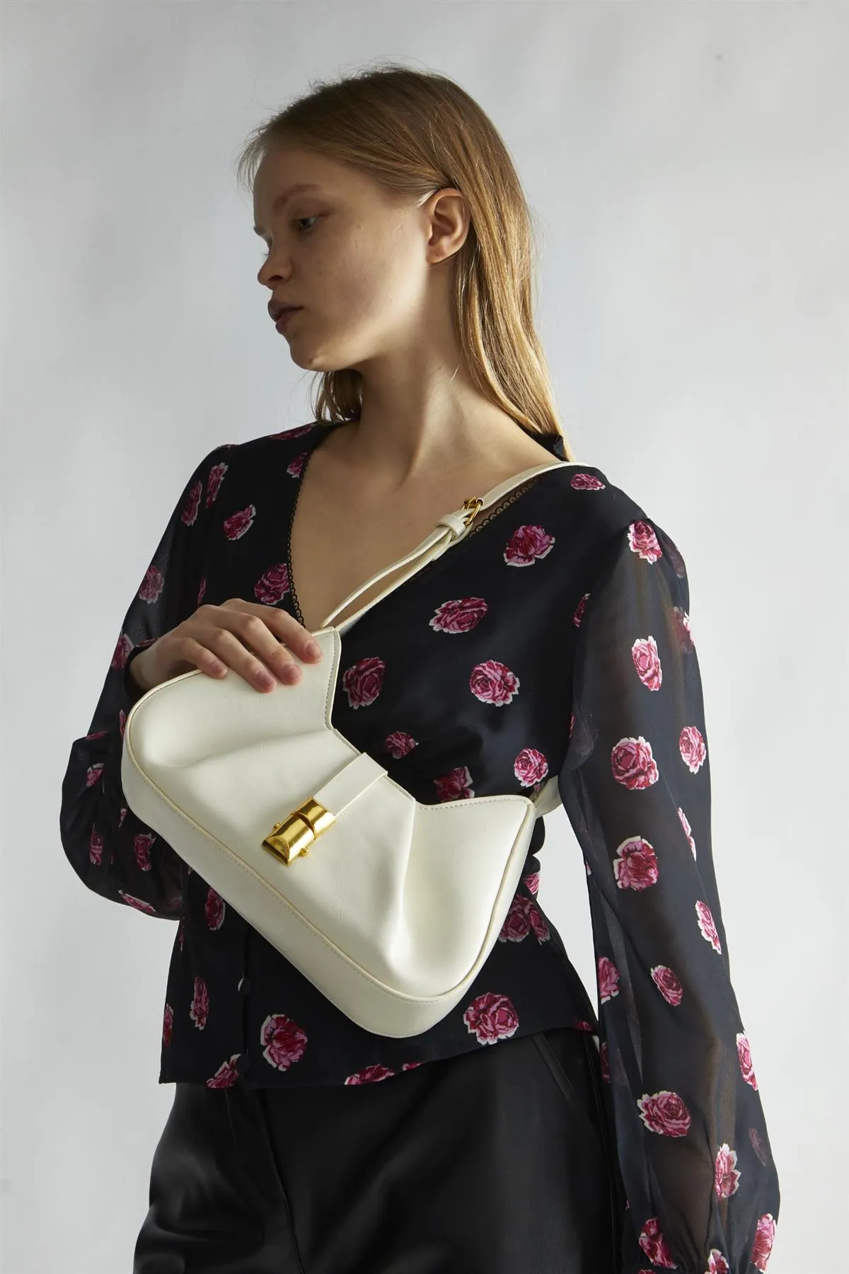 Cream Gold Clasp Shoulder-Bag