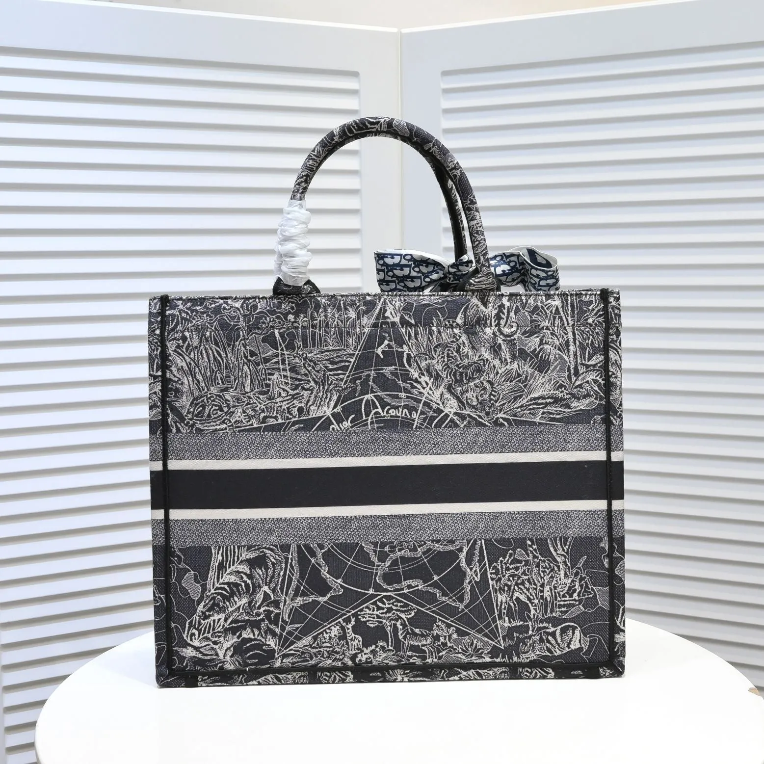 Designer Handbags DR 293