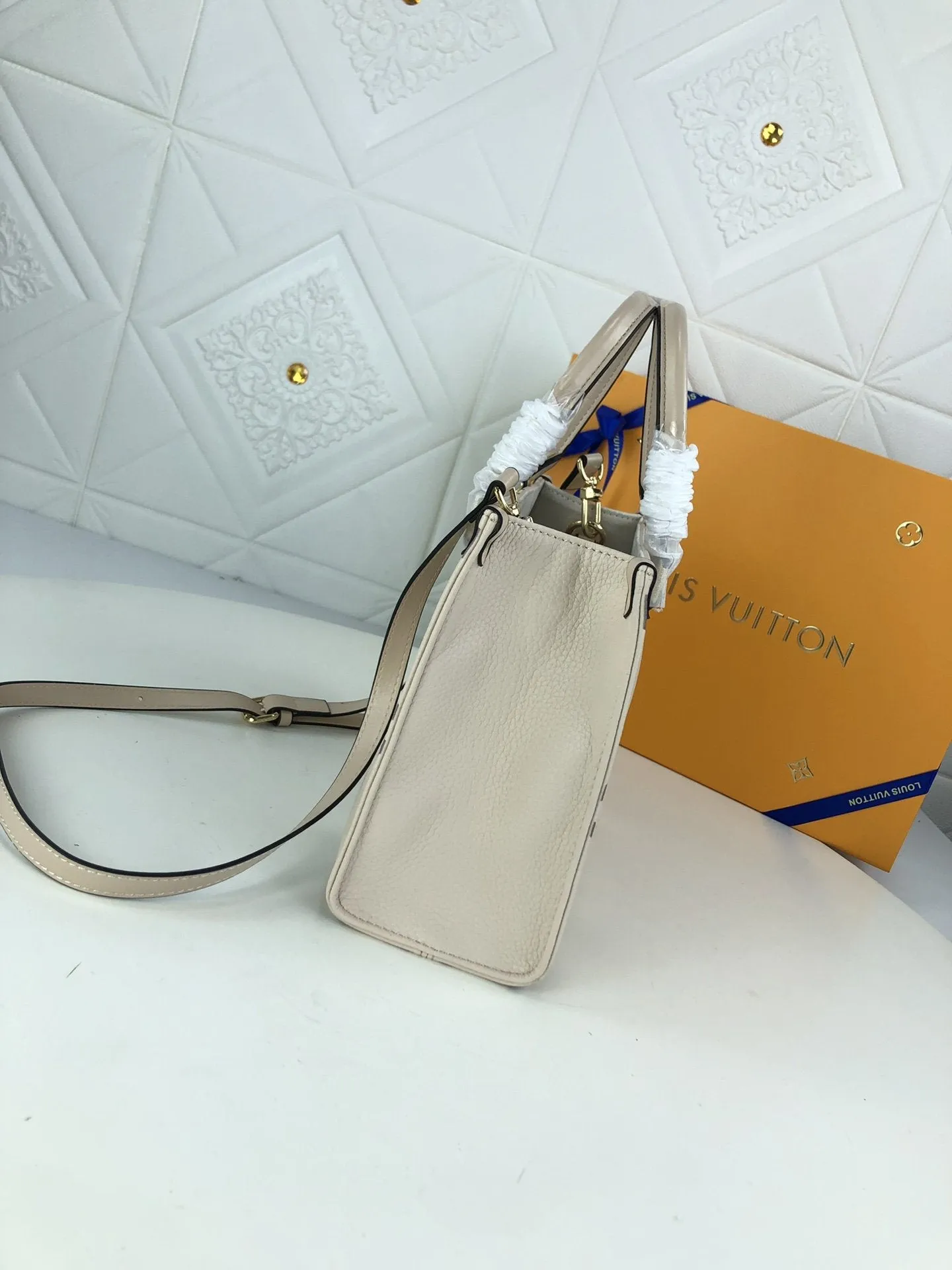 Designer Handbags LN 106