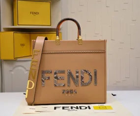 FF220 Fendi Sunshine Medium / 13.7x12.2x6.7inch