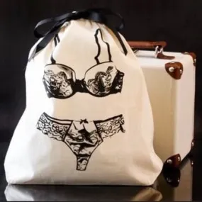 Lingerie Travel Bag in Cream