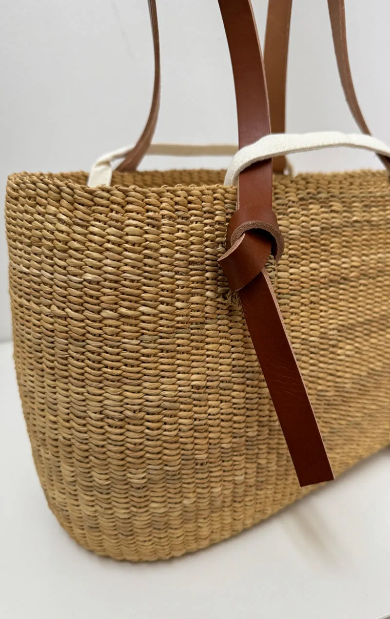 Muun Straw bag with tan leather handles