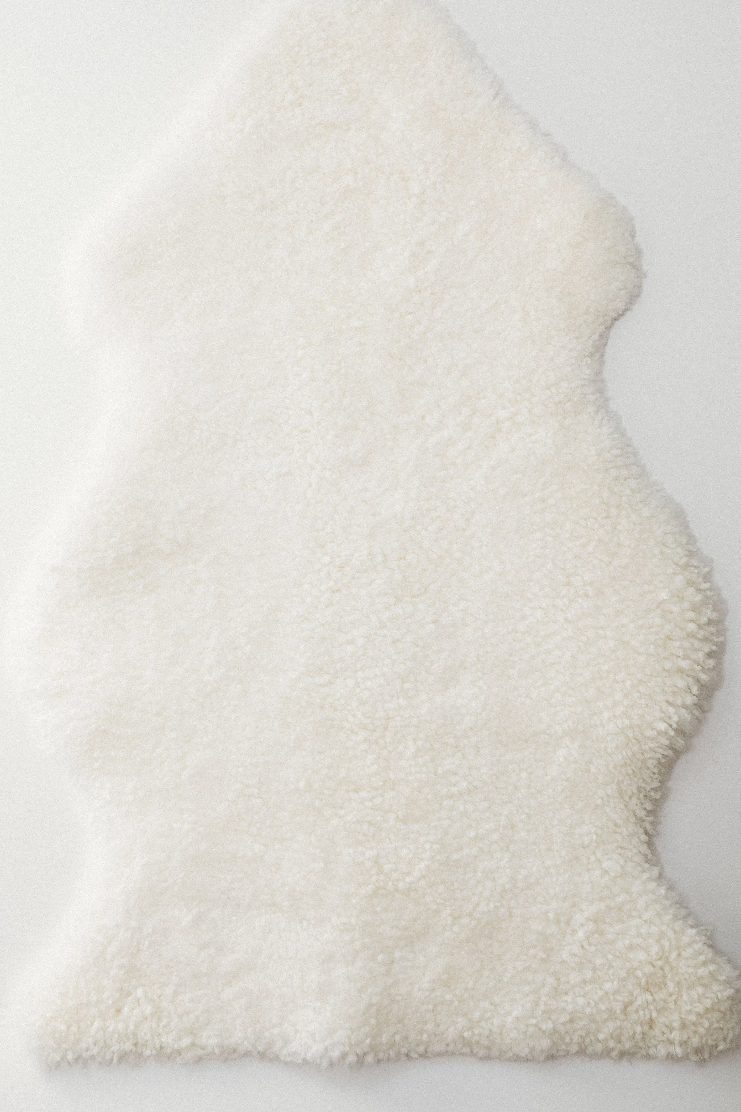 Pearly Curly Sheepskin