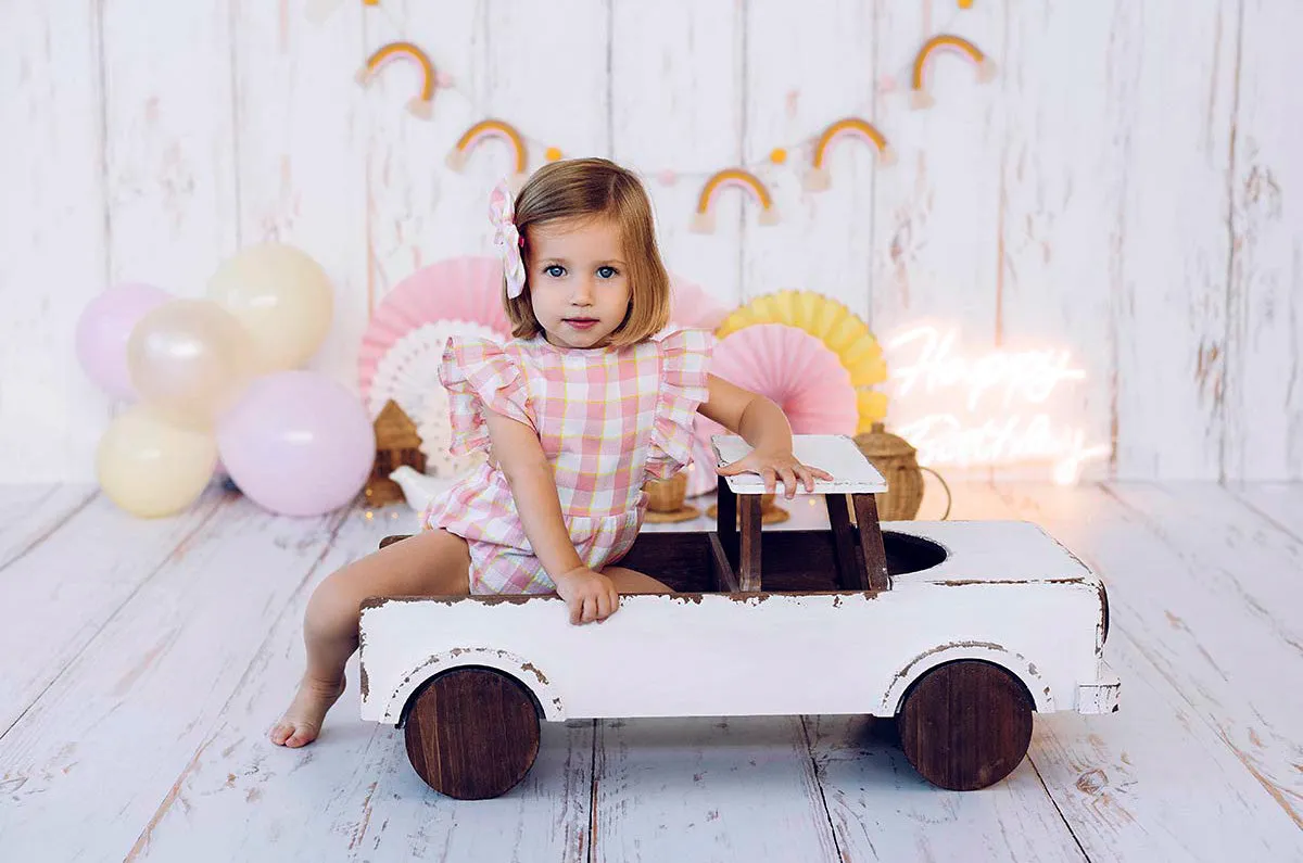 Rustic Pickup Truck - White and Brown