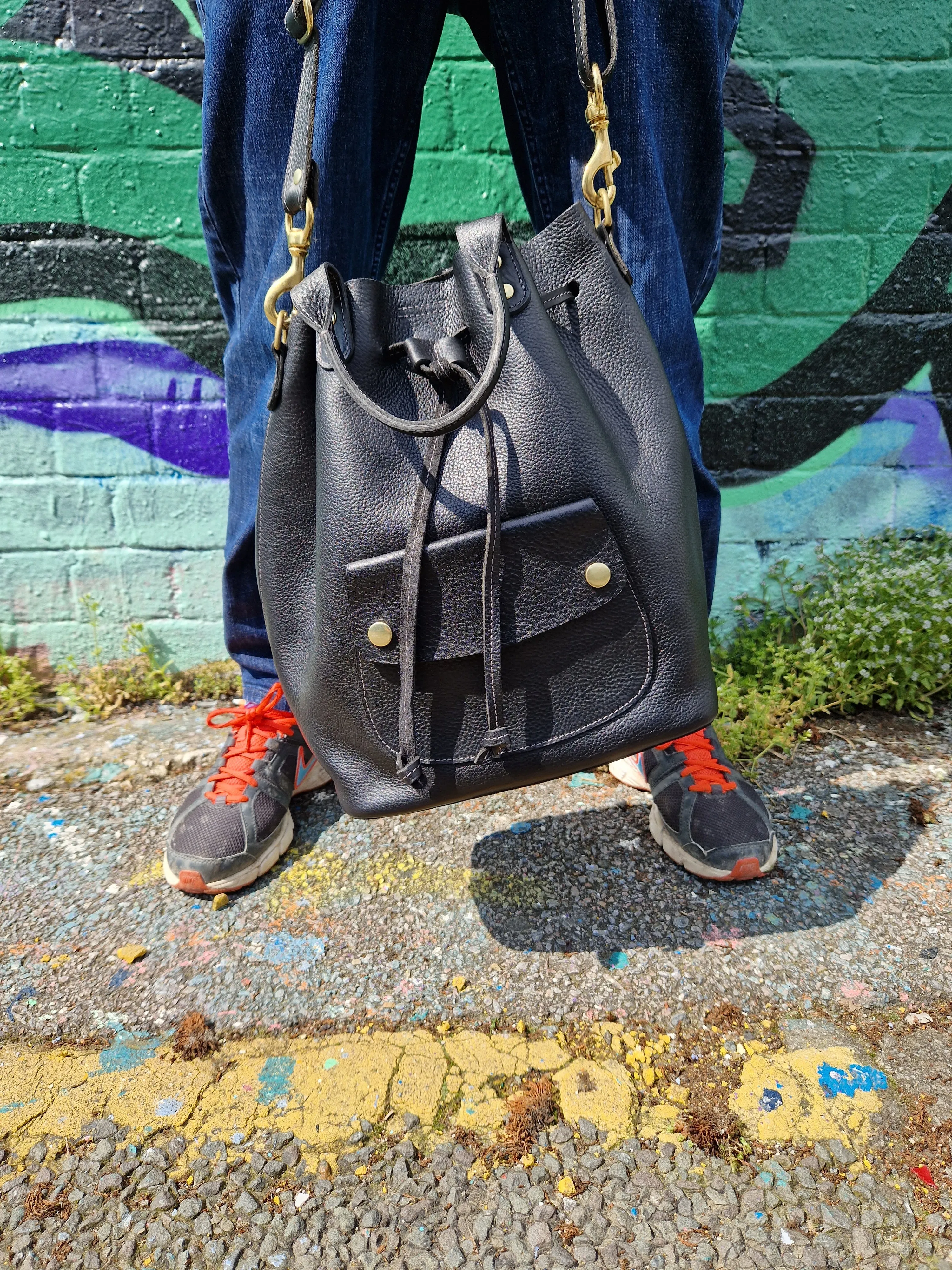 The Markwick drawstring bag in Cinder