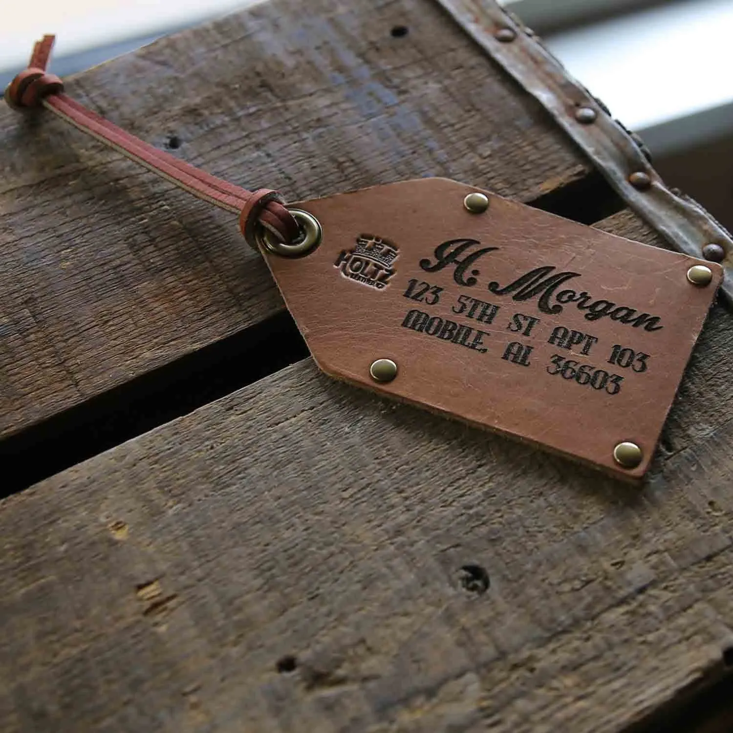 The Traveler Fine Leather Luggage Tag