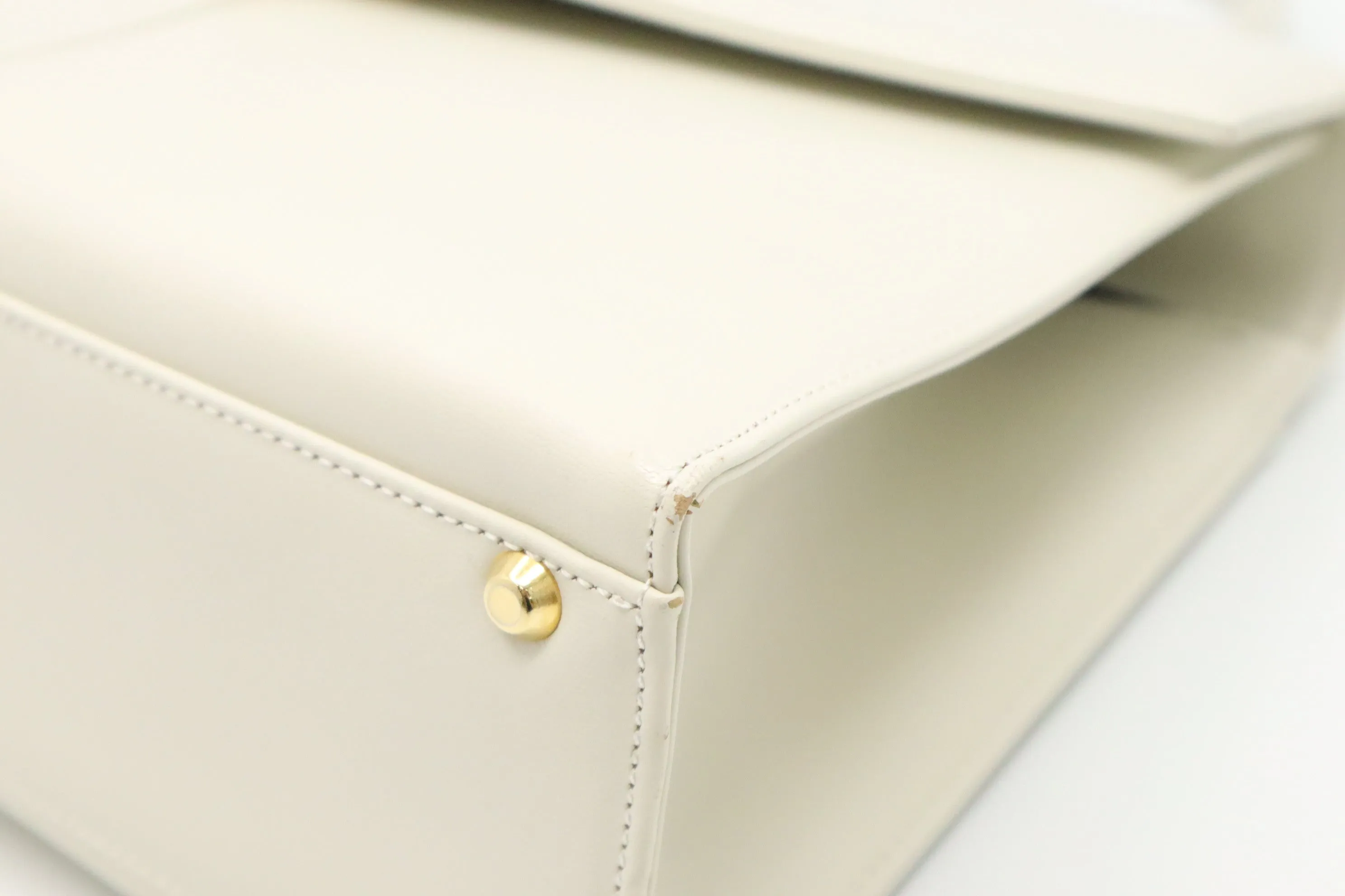 YSL Saint Laurent Handbag in White Leather